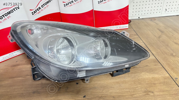 Opel Corsa D 2008 Sağ far