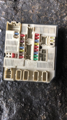 RENAULT LAGUNA3 284B60014R SİGORTA KUTUSU OTO FEDAİ