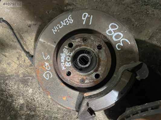 PEUGEOT 308 SAĞ ÖN TAŞIYICI SÖKME