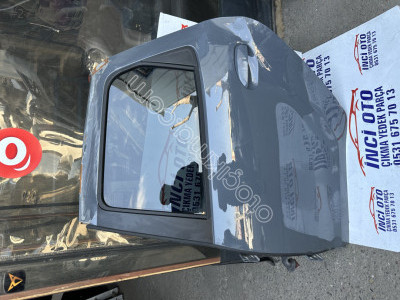 2023 Dacıa Duster Sol Arka Kapı Dolu Çıkma Temiz