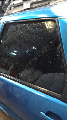 volkswagen polo sol arka kapı camı