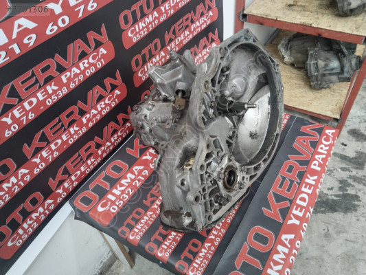 Opel Vectra B 2.0 İçin Şanzıman Komple - Çıkma Parça
