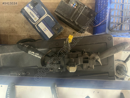 DACİA SANDERO SİLGİ SİNYAL KOLU GÜÇMANLAR