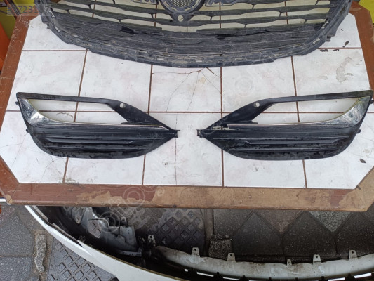 OPEL İNSİGNİA B SAĞ SOL SİS ÇERÇEVESİ ÇIKMA ORJİNAL YEDEK PARÇA