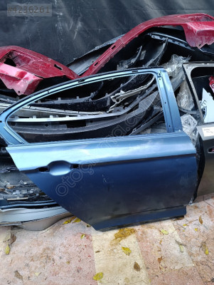 Volkswagen Passat b8 sağ arka kapı orjinal çıkma parça