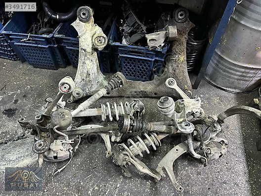 VOLKSWAGEN PASSAT B5 ÇIKMA SAG SOL TAŞIYICI