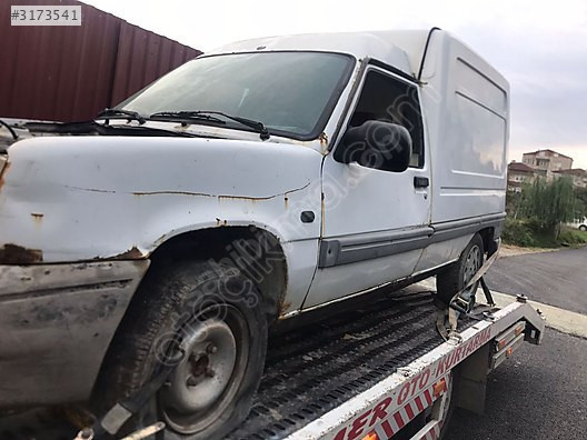 RENAULT EXPRES ÖN KAPUT