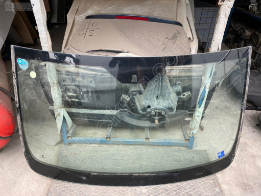 fiat pratico 2012 çıkma orjinal ön cam (son fiyat)