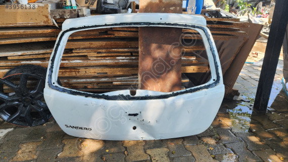 dacia sandero bagaj kapağı çıkma orjinal