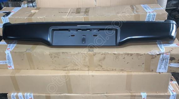 TOYOTA HİLUX PLAKALI ARKA TAMPON