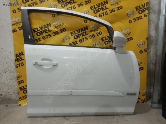 Opel Corsa D Çıkma Sağ Ön Kapı