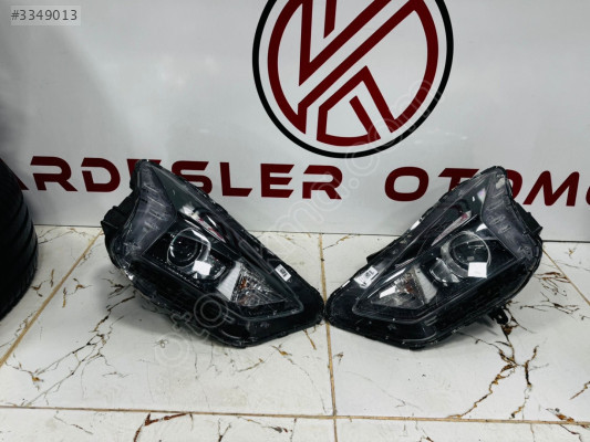Hyundai bayon sağ sol ön far (çıkma)