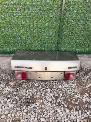 Lada Vega bagaj kapağı