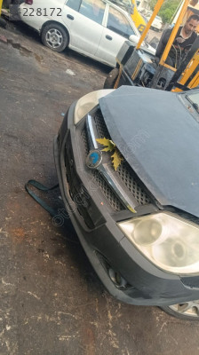 Geely Emgrand ön farlar