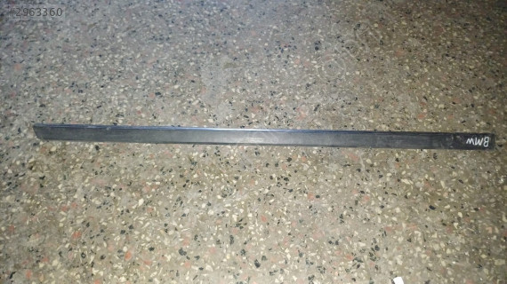 Bmw E39 sol ön kapı çıtası