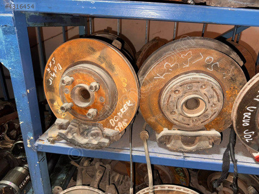 Dacia Dokker Sağ Ön Aks Taşıyıcı