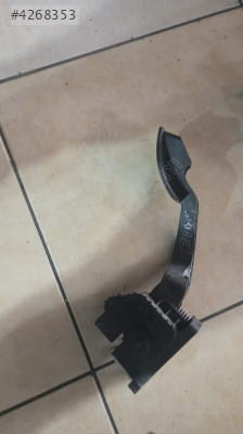 OPEL CORSA E GAZ PEDALI