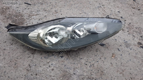 2011 FORD FİESTA SAĞ ÖN FAR ÇIKMA ORJİNAL