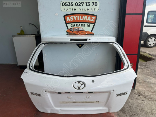 YARİS BAGAJ KAPAĞI ORJİNAL BEYAZ