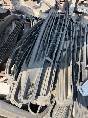 Hyundai H1 çıkma ön tampon orta ızgara alt