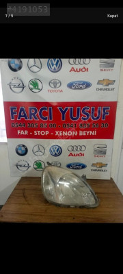 Toyota yaris sag sol far