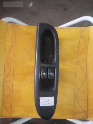 Renault Clio 2 sol ön cam düğmesi