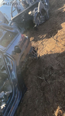 Citroen c4 picasso sol arka çamurluk