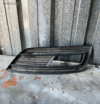 AUDİ A4 2013-2015 SAĞ SİS KAPAĞI ORJİNAL