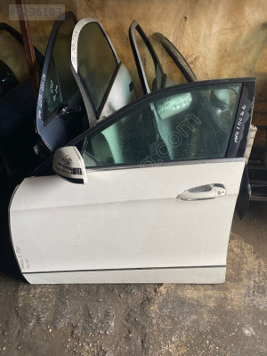 MERCEDES E 250 SOL ÖN KAPI ORJİNALL ÇÇIKMA PARÇA