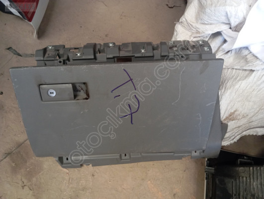 WW Transporter T7 torpido kapağı 7L1858007