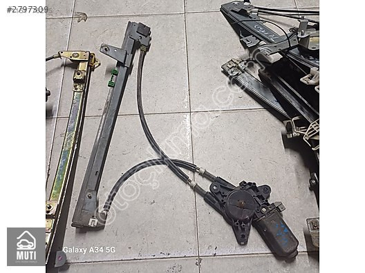 Peugeot 306 Sağ Arka Cam Krikosu