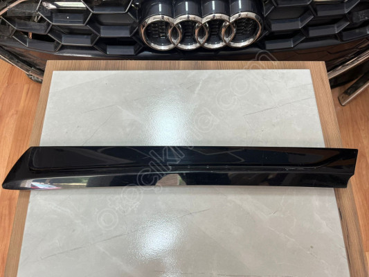 AUDİ Q7 ARKA BAGAJ CAM KENAR ÇITASI ORJİNAL 4M0854871