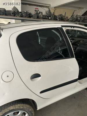 PEUGEOT 206 SAĞ ARKA KAPI ORJİNAL ÇIKMA