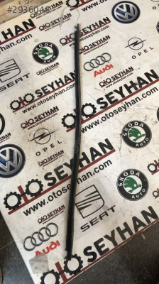 6R4837637 Polo 2017 sol ön kapı alt toz lastiği