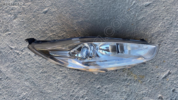 FORD FİESTA ORJİNAL ÇIKMA MAKYAJLI KASA MERCEKLİ SAĞ FAR
