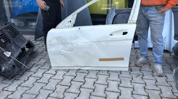 W204 sol ön kapı