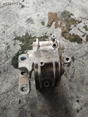 Volkswagen Caddy Motor takozu