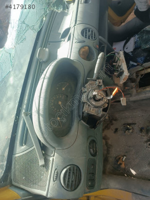 Renault Kangoo ön göğüslük