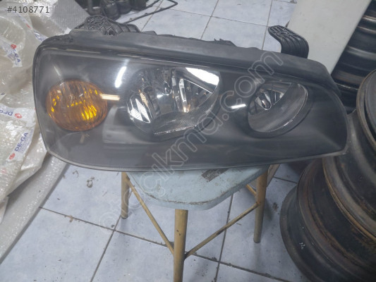 Hyundai elentra 2005 model sağ far alkal otomotiv rize