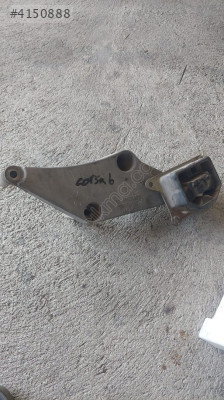 Opel Corsa B 1.2 Sağ Motor Kulağı