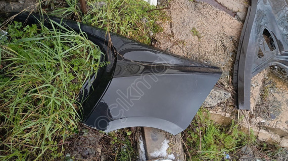 2011-18 Volvo s60 sol arka çamurluk orjinal çıkma