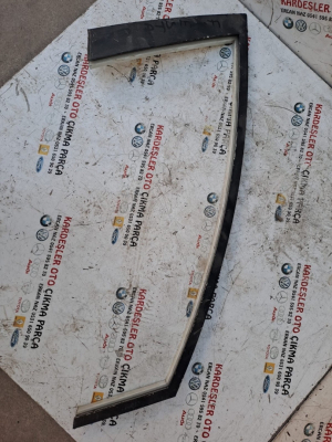 Ford Fiesta sağ ön kapı diregi 2010 2016 model