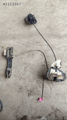 Nissan Qashqai sol ön kapı kilidi