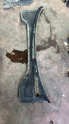 2020 VW GOLF ÇIKMA ORJİNAL CAM ALTI IZGARASI