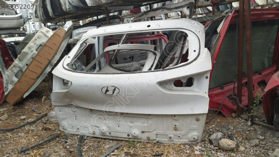 Hyundai Tucson arka bagaj kapağı 2015 model