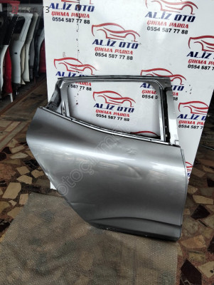 Renault Clio 5 sağ arka kapı