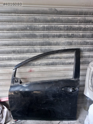 2008-2010 Toyota Yaris Sol Ön Kapı Çıkma Parçası