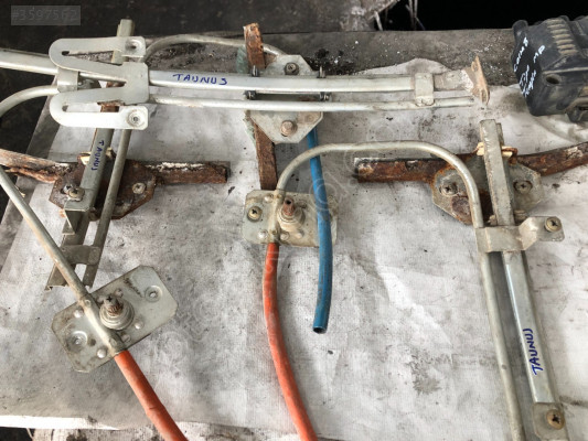 Ford Taunus Ön Arka Kapı Manuel Cam Krikosu