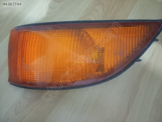 Mıtsıbıshı  Lancer  Sol Sinyal