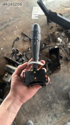 Trafic 2004,2014 sinyal kolu